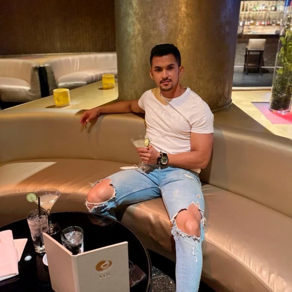 Meet your Posher, Andrés - Picture 7 of 7